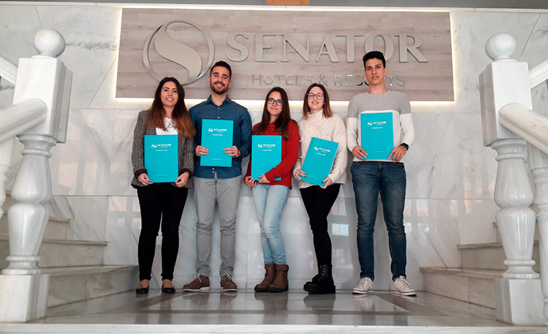 5 personas se incorporan a SHR para hacer sus prácticas con las Becas Talento D-UAL